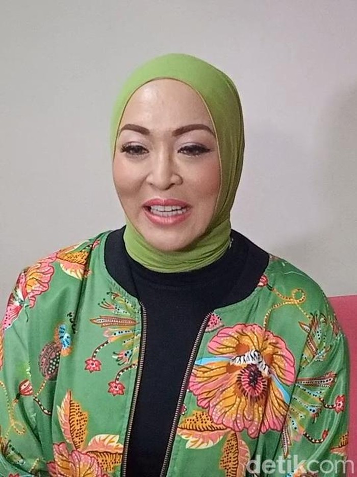 angelina sondakh Angelina Sondakh saat ditemui di kawasan Jakarta.