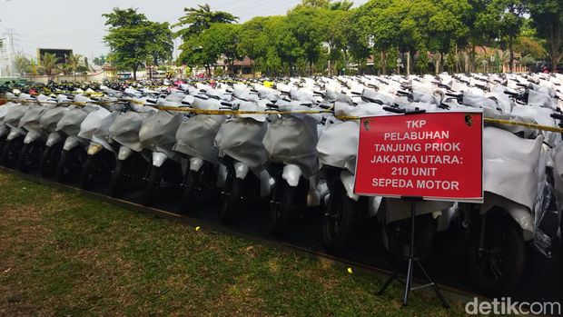 Barang bukti penggelapan motor jaringan internasional. (Kurniawan/detikcom)