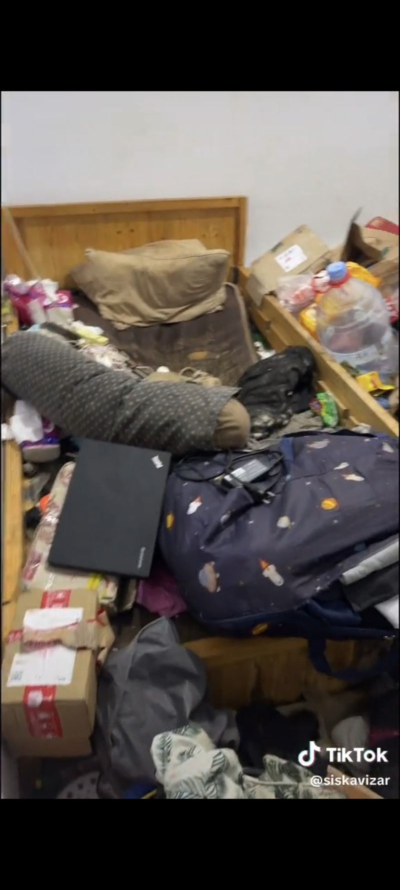 Before-After Kamar kos penghuni yang timbun sampah di Pondok Gede, Bekasi