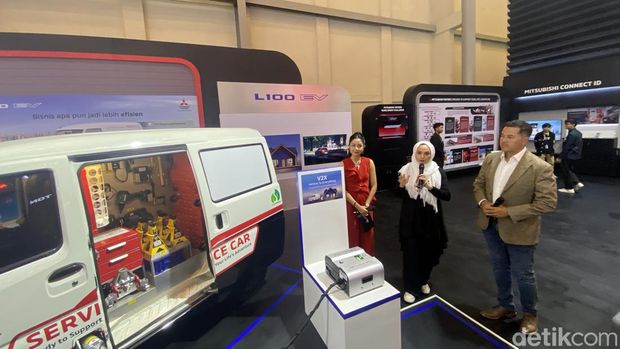 Booth Mitsubishi di GIIAS 2024