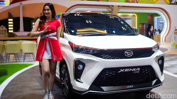 Daihatsu Boyong Xenia Varian Baru di GIIAS 2024 Daihatsu mengenalkan varian terbaru Xenia di ajang GIIAS 2024. Diberi nama Daihatsu Xenia ADS X, ini merupakan varian tertinggi dari MPV laris itu.