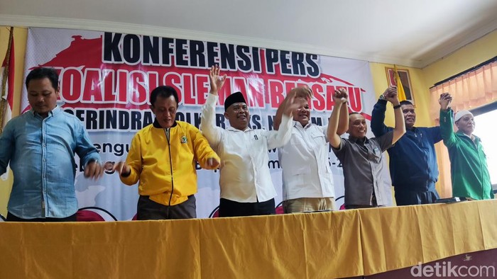 Deklarasi Koalisi Sleman Bersatu (KSB) usung Harda Kiswaya dalam Pilkada Sleman 2024, Kamis (18/7/2024).