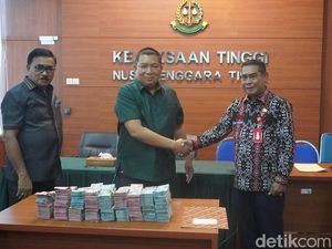 DPRD Kota Kupang Kembalikan Kelebihan Tunjangan Rp 670,5 Juta ke Jaksa