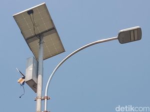 Duh! Lampu PJU Panel Surya di Trucuk Klaten Dirusak-Baterai Dicuri
