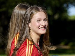 Foto: Putri Leonor Pakai Jersey Bola, Sambut Timnas Spanyol dari Piala Euro