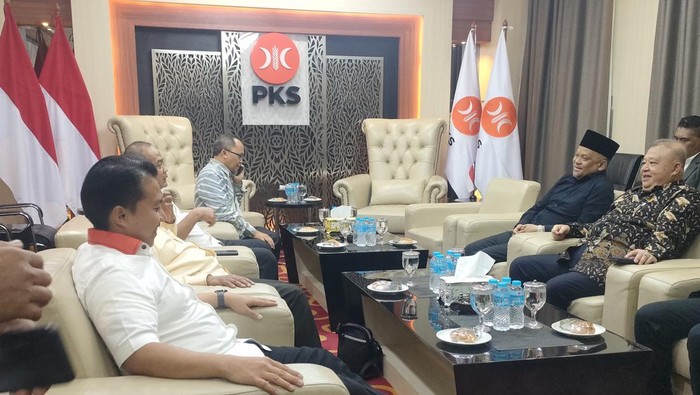 Ilham Habibie ditemani Sekjen NasDem di DPP PKS