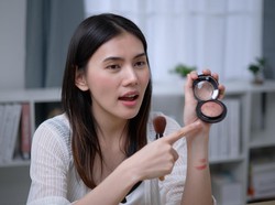 Video: Perihal Review Kosmetik oleh Influencer yang Disorot Komisi IX DPR