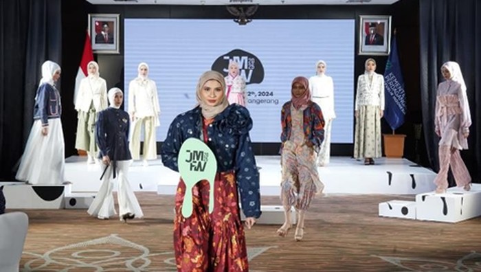 Jakarta Muslim Fashion Week