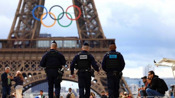 Jelang Olimpiade, Kepolisian Prancis Tutup Sebagian Wilayah Paris