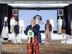 Jakarta Muslim Fashion Week 2025 Gaet Pembeli dari Prancis, India hingga Iran