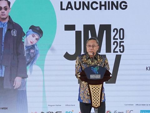 JMFW 2025 akan dilaksanakan pada 9 hingga 12 Oktober 2024 di Indonesia Convention Exhibition (ICE) BSD City JMFW 2025 akan dilaksanakan pada 9 hingga 12 Oktober 2024 di Indonesia Convention Exhibition (ICE) BSD City, Tangerang, Banten.