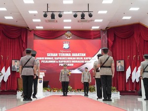 Kapolda Sertijab Kabid Humas-3 Kapolres di Riau, Minta Langsung Tancap Gas