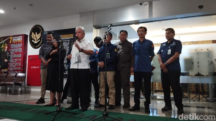 Kapuspenkum Kejagung Harli Siregar saat jumpa pers di Kejagung (Fawdi/detikcom).