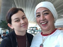 Reaksi Ibunda Disinggung soal Perpisahan Kimberly Ryder dan Edward Akbar