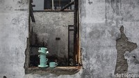 Diketahui kebakaran terjadi pada Rabu (17/7) malam pukul 18.55 WIB. Sebanyak 12 unit Damkar dan 65 personel dikerahkan untuk memadamkan api, api berhasil dilokalisir pada 19.50 WIB dan pendinginan dimulai pukul 19.55 WIB. Akibat kebakaran itu sebanyak 38 KK kehilangan tempat tinggal.  