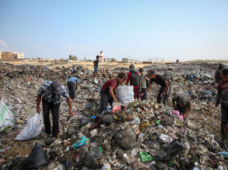 Krisis Sampah Memperburuk Kondisi Warga di Gaza