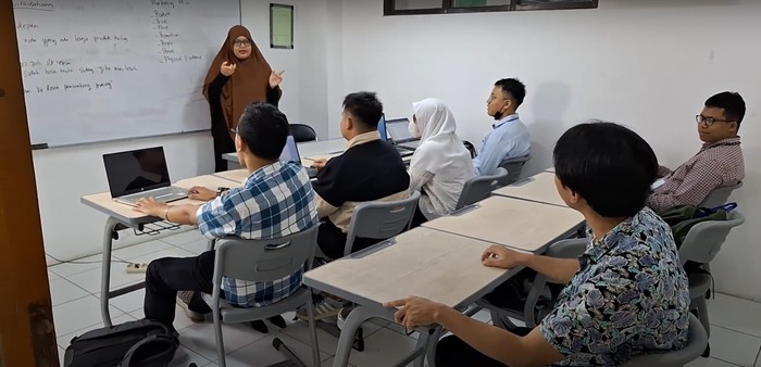 Mahasiswa Berkebutuhan Khusus saat kuliah di PNJ