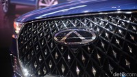 Chery Tiggo 8 ditenagai mesin 1.600 cc TGDI turbo dan DCT 7 speed. Mesin itu memiliki tenaga maksimal 185 PS dan torsi maksimal 290 Nm.