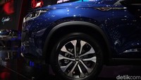 Namun, jika konsumen memesan Chery Tiggo 8 di GIIAS 2024, ada penawaran khusus berupa buyback guarantee 70 persen untuk 1.000 konsumen pertama, gratis asuransi selama 1 tahun, dan prioritas pengiriman maksimal September 2024.