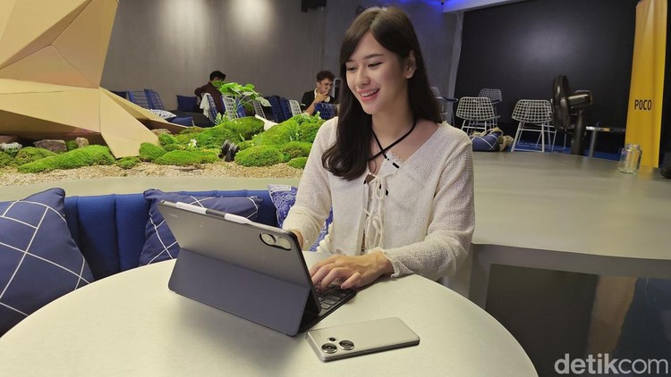 Melihat Lebih Dekat Poco Pad, Tablet dengan Spek Memukau Poco Pad belum lama ini resmi rilis di Indonesia. Begini tampilannya dengan layar besar dan spek memukau, yang bisa dipakai untuk berkreasi dan bermain game.