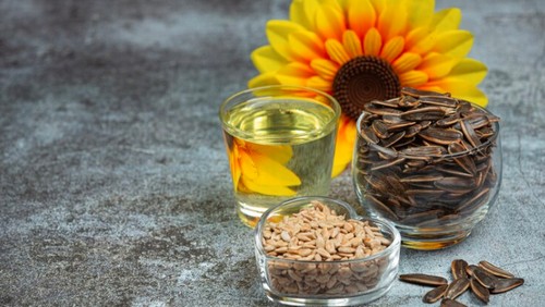 Minyak Biji Bunga Matahari. (Freepik)