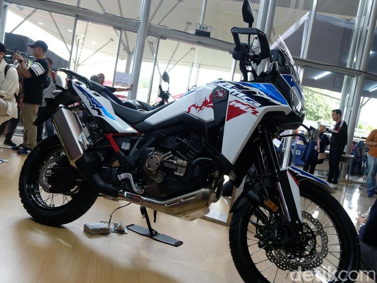 Moge Honda Rp 600 Jutaan dan EM1 e: Ramaikan GIIAS 2024