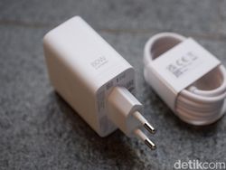 Unboxing Oppo Reno 12 5G: Calon HP Rp 7 Juta Bodi Tangguh