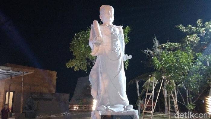 Patung Laksamana Cheng Ho di Cirebon