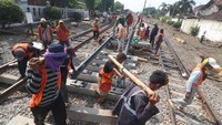 Penggantian wesel atau sistem mekanik untuk memindahkan jalur itu dilakukan untuk meningkatkan kenyamanan dan keselamatan perjalanan kereta api.  