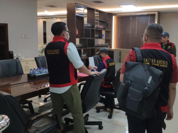 Penyidik Kejati Jatim geledah kantor INKA buntut kasus dugaan korupsi