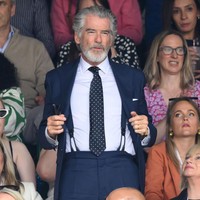 “Dia masih sangat seksi!” komentar salah satu netizen. “Ya Tuhan pria itu tidak pernah tampil tidak bagus,” tulis yang lainnya. “Masih sangat tampan. Dia pintar merawat diri,” ungkap netizen lagi. Foto: WireImage/Karwai Tang