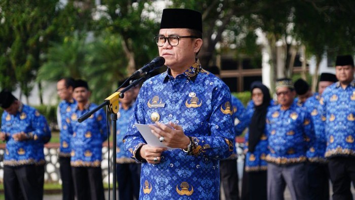 Pj Bupati Banyuasin pimpin apel siaga di Kantor Bupati Banyuasin.