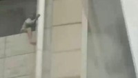 Hingga Kamis pukul 03.00, dilaporkan jumlah korban tewas mencapai 16 orang setelah tidak ada lagi orang yang terjebak di dalam, menurut laporan kantor berita Xinhua.