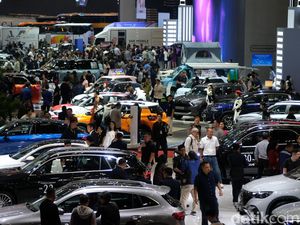 5 Tahun ke Depan Mobil Bensin Masih Mendominasi