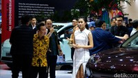Tersedia 2 cara mudah untuk mendapatkan tiket masuk GIIAS 2024, yaitu tiket online yang tersedia di aplikasi Auto360 dengan penawaran spesial harga tiket weekday (Senin-Jumat) Rp 50.000 dan weekend (Sabtu-Minggu) Rp 100.000 sedangkan tiket masuk secara on the spot pada area pameran dengan harga weekday (Senin-Jumat) Rp 75.000 dan Rp 125.000 pada weekend (Sabtu-Minggu).