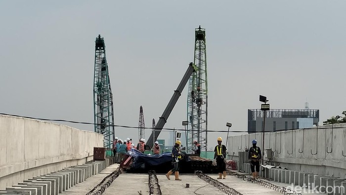 Pembangunan LRT Velodrome-Manggarai Capai 22,4%, Jalur Uji Coba Pertama Siap September