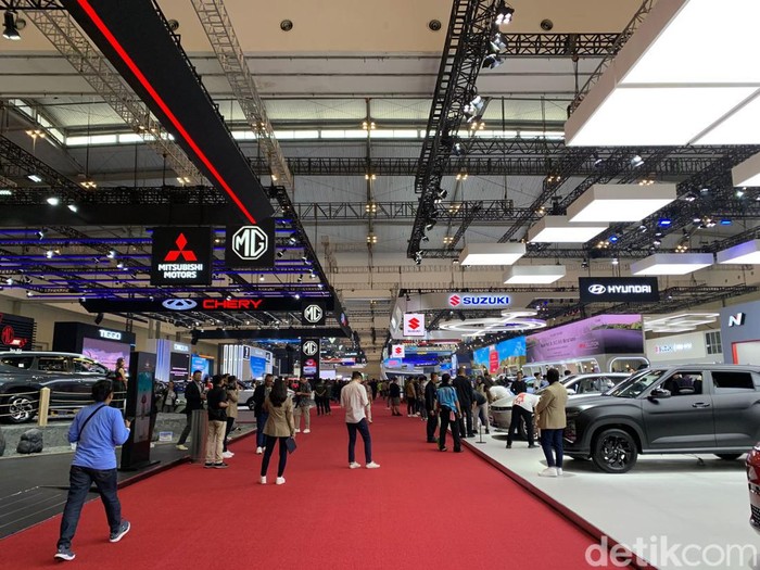 Suasana GIIAS 2024