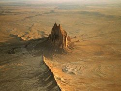 10 Tempat Misterius Namun Menawan di Bumi