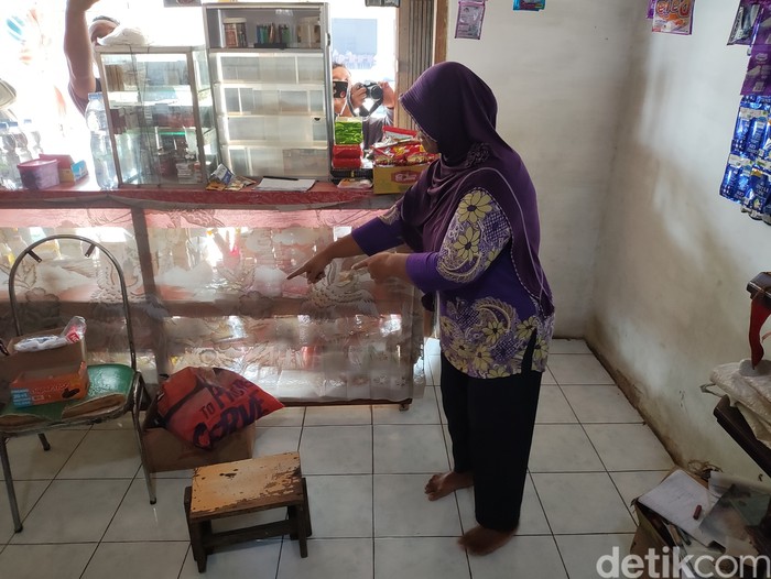 Toko milik Sukini (59) warga Kalurahan Gading, Playen, Gunungkidul, yang disatroni dua bule tipu-tipu bermodus menukarkan uang lama.