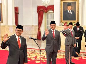 Jokowi Resmi Lantik Thomas Djiwandono hingga Sudaryono Jadi Wamen