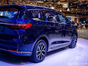 BYD Jual MPV M6 Mulai Rp 379 Juta, Siapa Rivalnya?