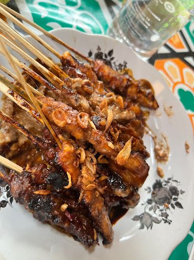 5 Tempat Makan Sate Ayam dengan Rating Tinggi di Jakarta