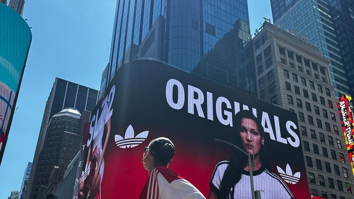 Bella Hadid Jadi Model Adidas