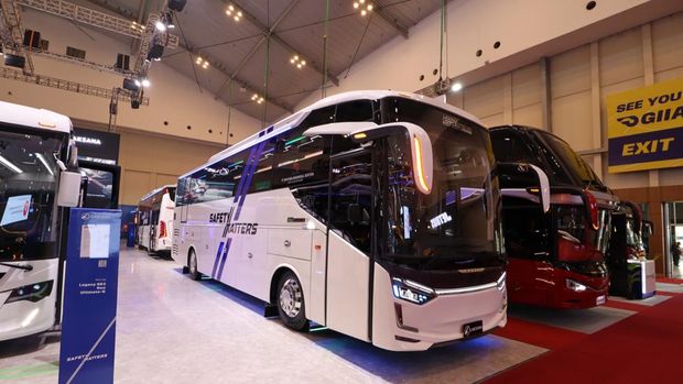Bus Laksana SR3 Neo meluncur di GIIAS 2024