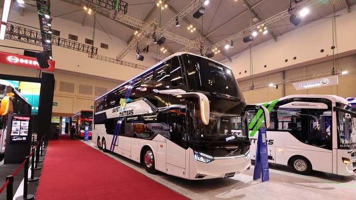 Bus Laksana SR3 Neo meluncur di GIIAS 2024