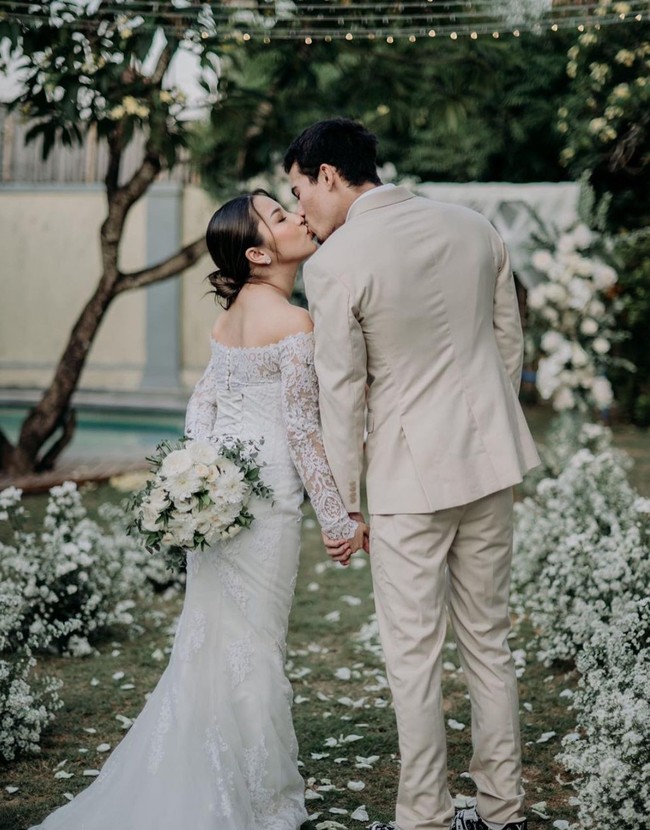Selama hidupnya Dali dan Jennifer terlihat sebagai pasangan yang kompak dan romantis. Keduanya telah menikah pada 10 Oktober 2023 dan telah dikaruniai seorang putri kecil yang cantik. Foto: Instagram/@dali.wassink