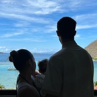 Memiliki seorang putri yang masih kecil bernama Kamari, Dali bersama anak dan istrinya juga kerap bepergian bersama. Tak lupa momen kebersamaannya tersebut kerap ia bagikan ke akun Instagram pribadinya. Foto: Instagram/@dali.wassink