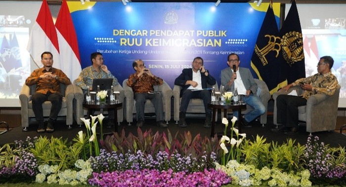 Dengar Pendapat Publik RUU Keimigrasian