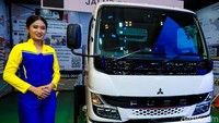 Usher tidak seperti Sales Promotion Girl (SPG) yang harus menawarkan produk, mereka hanya berkewajiban untuk menjelaskan produk terkait.   