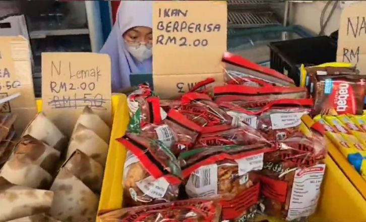 Duh! Ibu Kantin Ini Labrak Guru yang Jualan Makanan di Sekolah